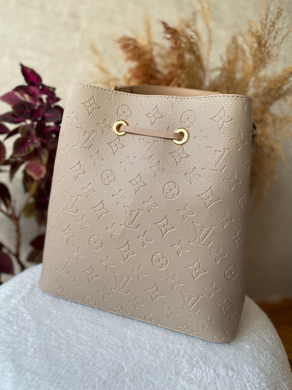 LV Krem Renk Premium Büzmeli Çanta