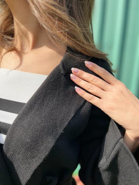 Siyah Polo Yaka Kuşaklı Hırka